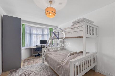 4 bedroom semi-detached house for sale, Sutton Dene, Hounslow