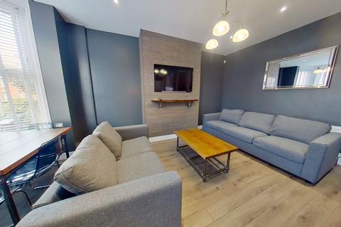 4 bedroom terraced house to rent, Royal Park Avenue, Hyde Park, Leeds, West Yorkshire