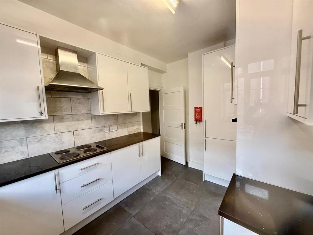 House in Swiss Cottage - More