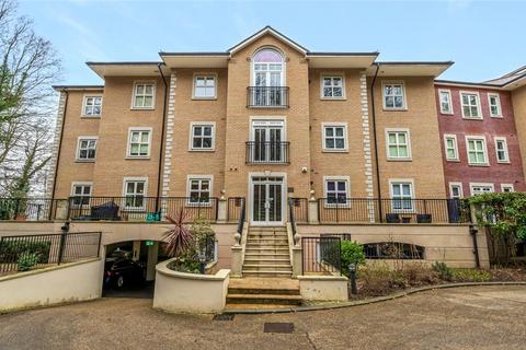2 bedroom flat to rent, Regents Drive, Woodford Green, IG8