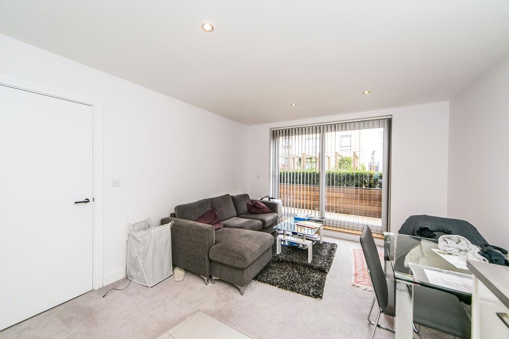 Apartment in Reading - View 3