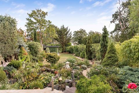 4 bedroom apartment for sale, Marchwood Crescent, London, W5