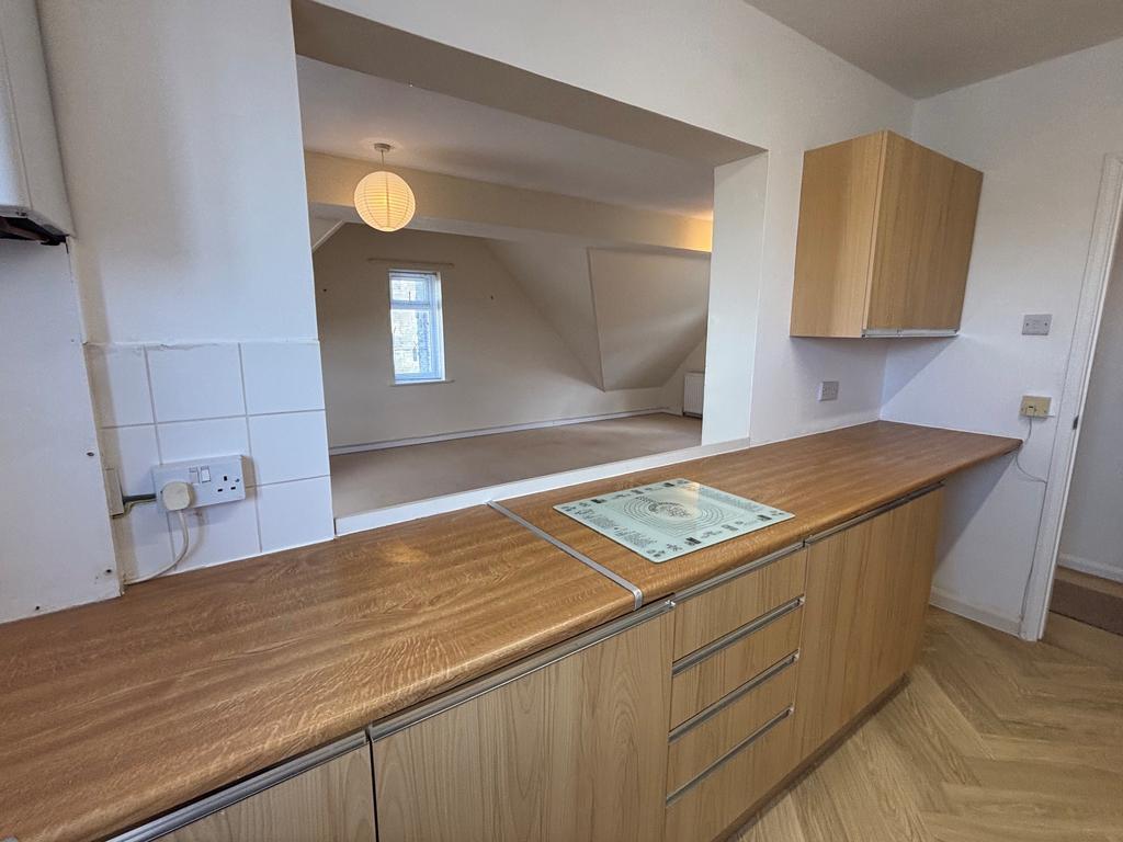 Apartment in Torquay - View 3