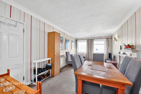 1 bedroom retirement property for sale, Friern Watch Avenue, London