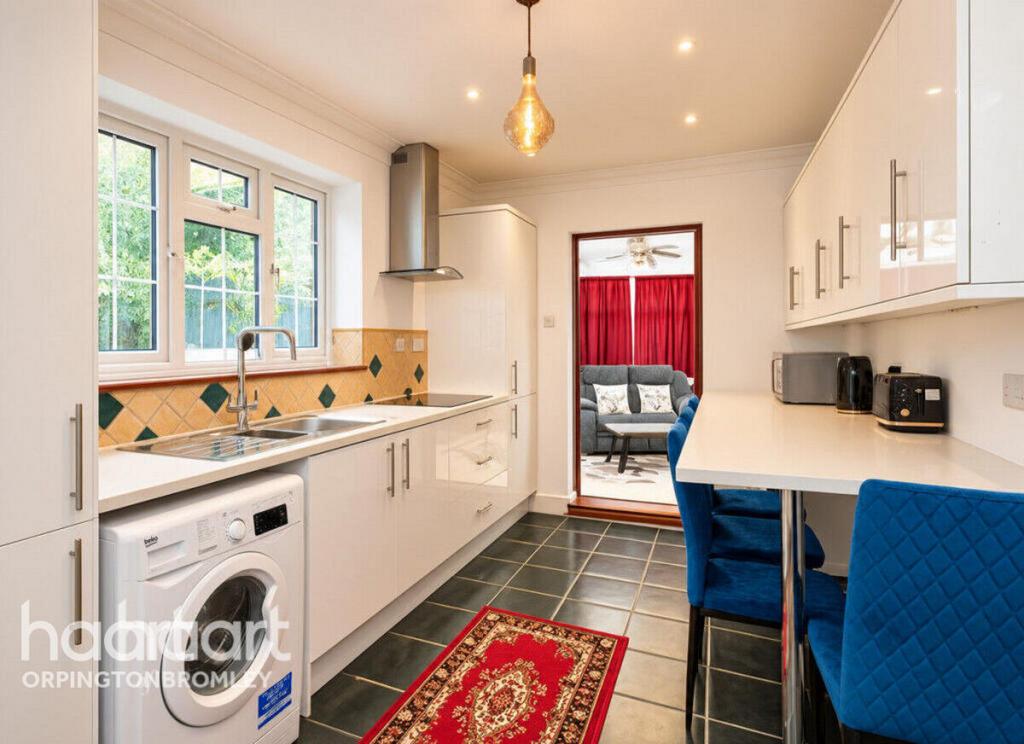 House in Orpington - View 4