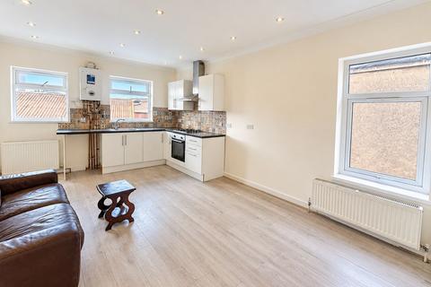 3 bedroom apartment to rent, Commercial Road, Port Talbot, SA13