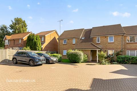 1 bedroom flat for sale, Farriers Road, Epsom