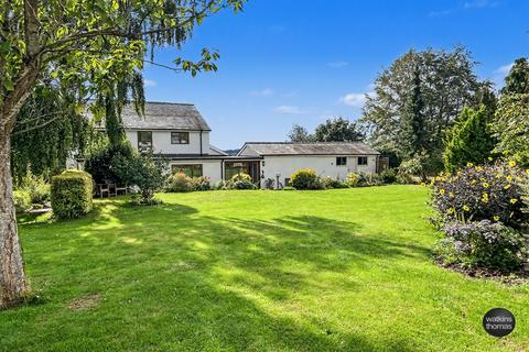 4 bedroom detached house for sale, Webtree Corner, Allensmore, Hereford, HR2