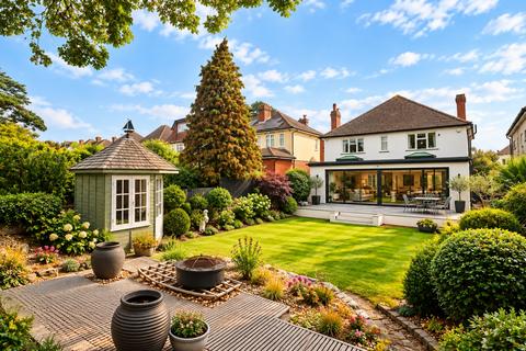 4 bedroom semi-detached house for sale, Sandiland Crescent, Bromley BR2