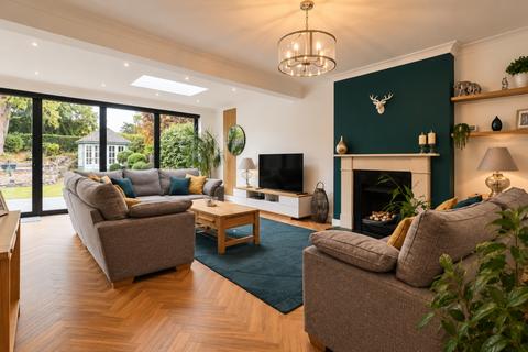 4 bedroom semi-detached house for sale, Sandiland Crescent, Bromley BR2