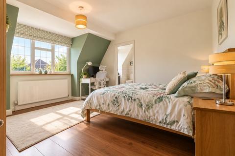 4 bedroom semi-detached house for sale, Sandiland Crescent, Bromley BR2