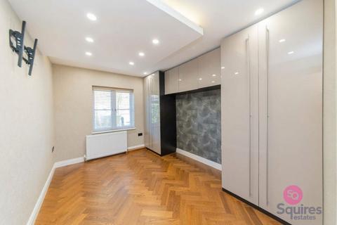 1 bedroom flat for sale, Holders Hill Road, Royal Court, NW7