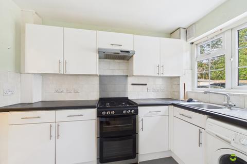 2 bedroom semi-detached house for sale, Guild Road, Erith, Kent, DA8
