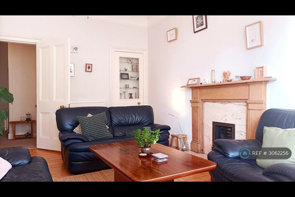 Apartment in Edinburgh, Bruntsfield - View 2