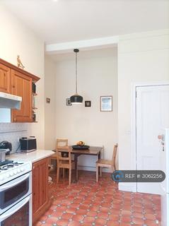 2 bedroom flat to rent, Leamington Terrace, Edinburgh, EH10