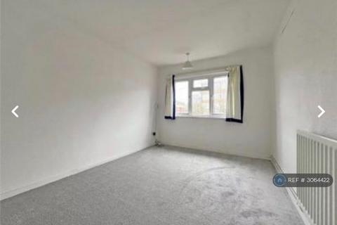 3 bedroom flat to rent, King St, Telford, TF4
