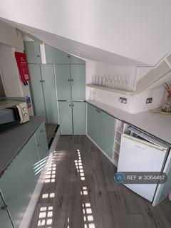 2 bedroom flat to rent, Port Isaac, Wadebridge, PL29