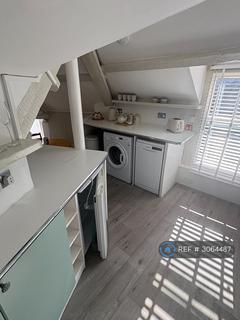 2 bedroom flat to rent, Port Isaac, Wadebridge, PL29