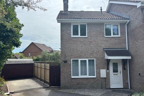 3 bedroom semi-detached house to rent, Mayfield Close, St. Austell, PL25