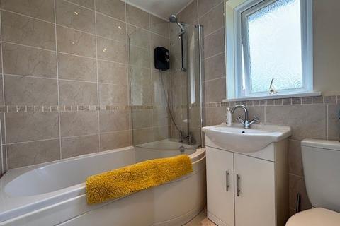 3 bedroom semi-detached house to rent, Mayfield Close, St. Austell, PL25
