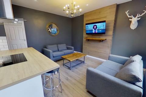 4 bedroom terraced house to rent, Royal Park Avenue, Hyde Park, Leeds, West Yorkshire