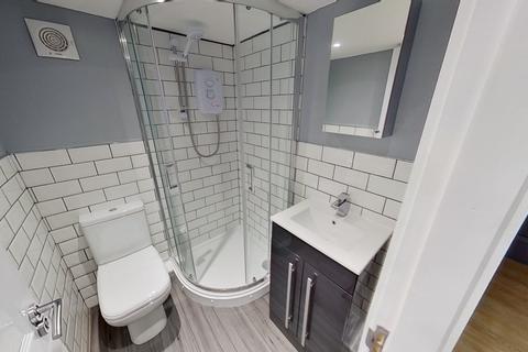 4 bedroom terraced house to rent, Royal Park Avenue, Hyde Park, Leeds, West Yorkshire