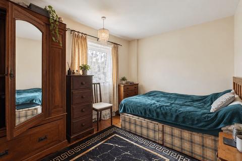 2 bedroom flat to rent, Victoria Row, Canterbury