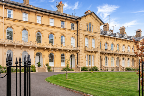 3 bedroom flat for sale, Lypiatt Lane, Cheltenham, GL50