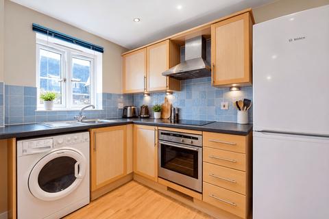 2 bedroom flat to rent, Gilbert Way, Canterbury