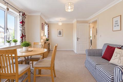 2 bedroom flat to rent, Gilbert Way, Canterbury