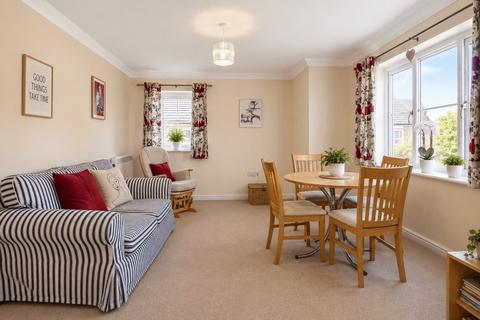 2 bedroom flat to rent, Gilbert Way, Canterbury