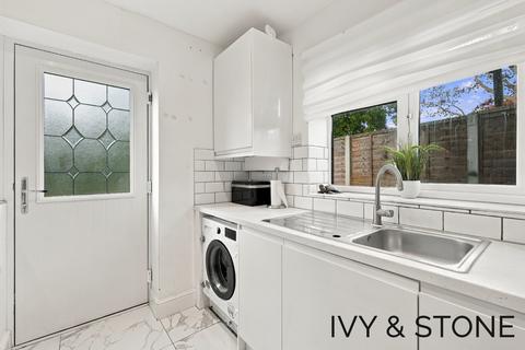 2 bedroom semi-detached house for sale, Bromley, Kent, BR1