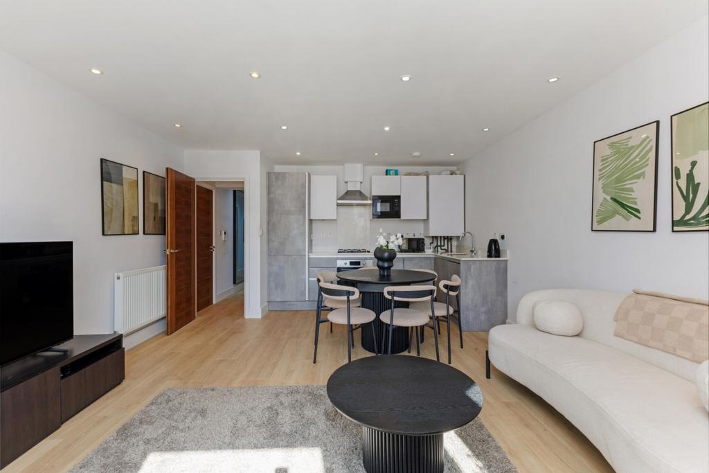 Apartment in London - View 4