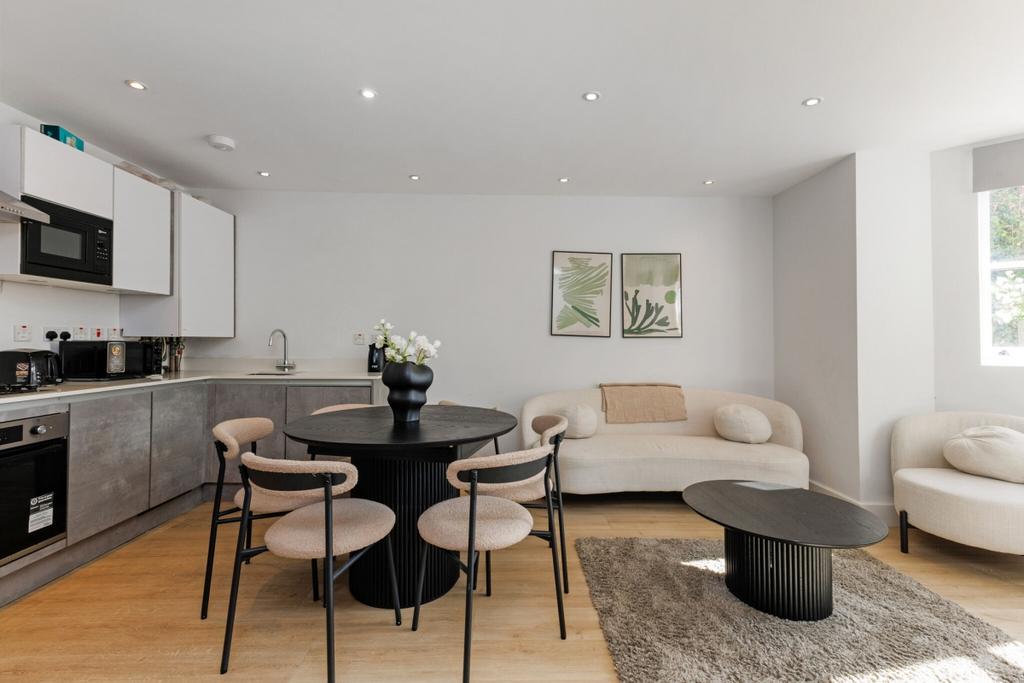 Apartment in London - More