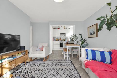 2 bedroom flat for sale, Pickering Close, London E9