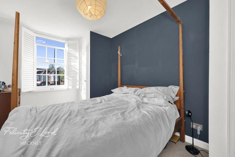 2 bedroom flat for sale, Pickering Close, London E9
