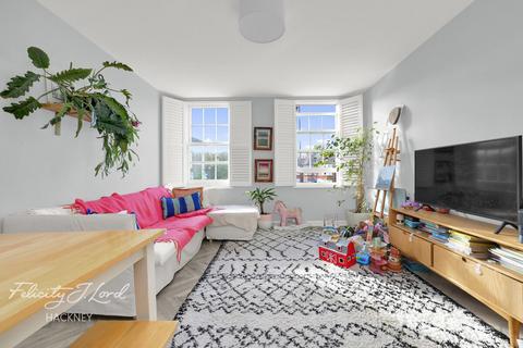 2 bedroom flat for sale, Pickering Close, London E9