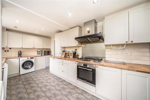 4 bedroom semi-detached house for sale, Woodyates Road, London SE12