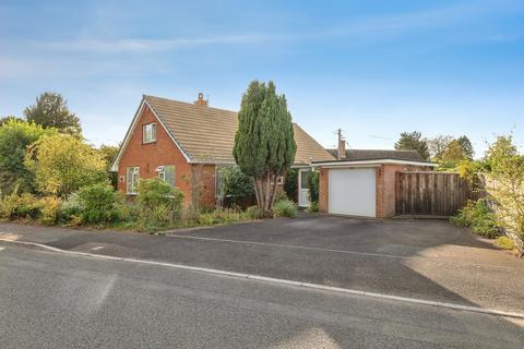 3 bedroom detached bungalow for sale, Oldway Park, Wellington
