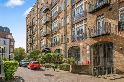 2 bedroom flat for sale, Devonhurst Place, London, W4