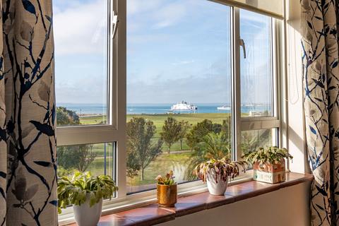 2 bedroom flat for sale, Clarence Parade, Queen's Keep Clarence Parade, PO5