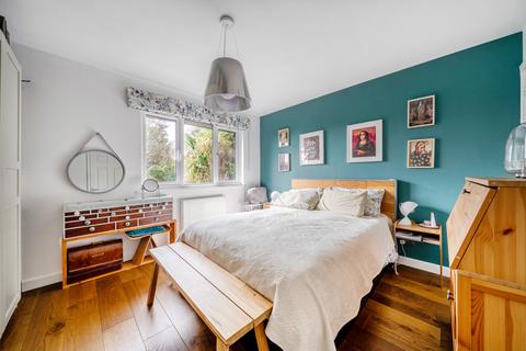 2 bedroom terraced house for sale, Rotherwood Close, Wimbledon, London, SW20