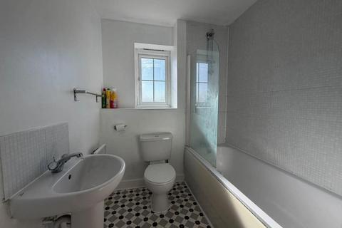 2 bedroom apartment to rent, Henley Road, Bedford MK40