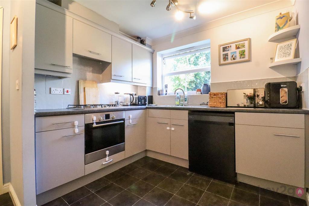 Apartment in Sheffield, Mosborough - View 3