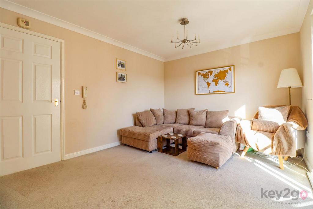Apartment in Sheffield, Mosborough - View 5