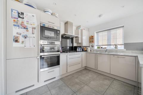 4 bedroom detached house for sale, Smeaton Close, Wouldham, Rochester
