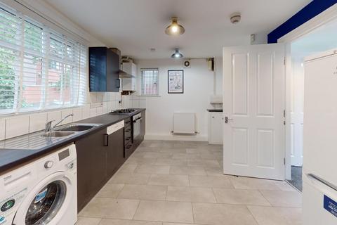 4 bedroom house to rent, 3 Victoria Road, Manchester M14