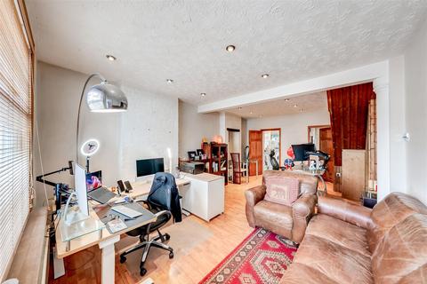 2 bedroom end of terrace house for sale, Wellington Road, Dartford