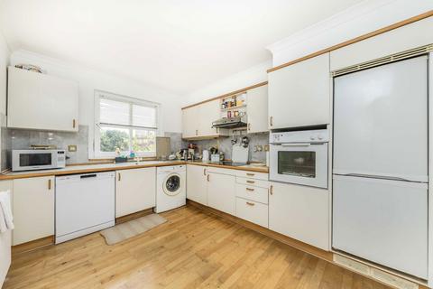 4 bedroom house to rent, Queen Of Denmark Court, London SE16