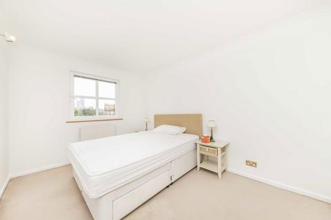 4 bedroom house to rent, Queen Of Denmark Court, London SE16